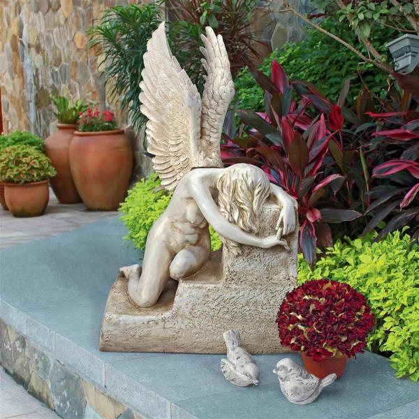 Hunger of Heartbreak Angel Statue plus freight
