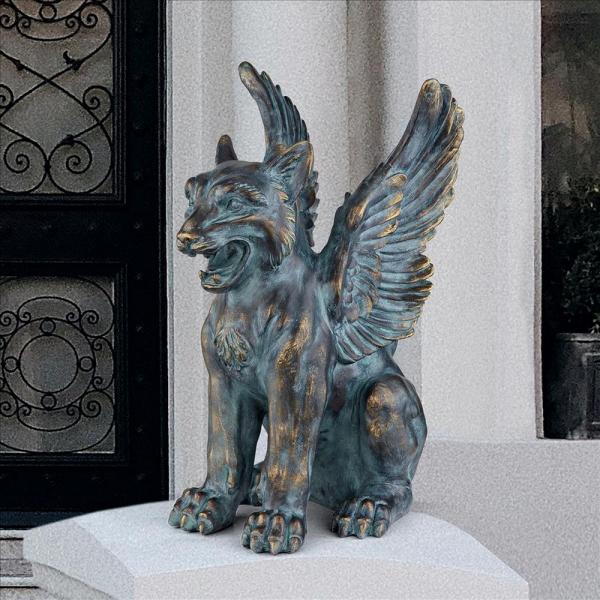 Caesar'S Griffin Statue plus freight