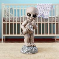 Zeta The Toddler Alien Statue plus freight-DTLY818142