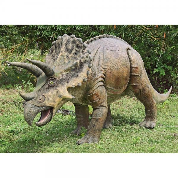 Triceratops Dinosaur Statue plus freight