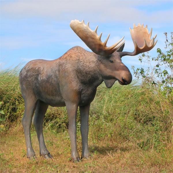 Full-Scale North American Moose Statue plus freight