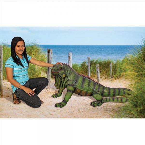 Giant Iggy The Iguana Statue plus freight