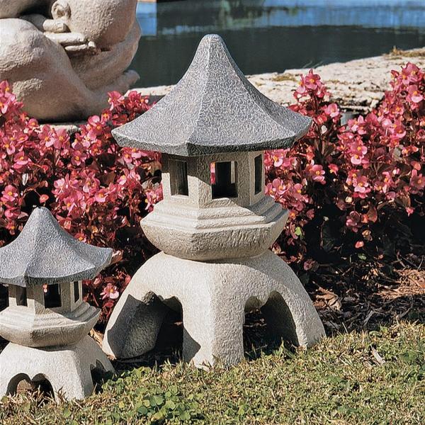 Large Pagoda Lantern Statue plus freight