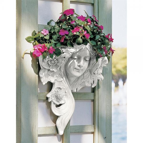 Le Etoile Wall Planter plus freight