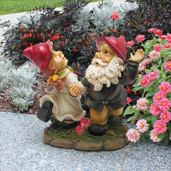 Dancing Duo Garden Gnomes plus freight