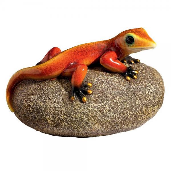 Show Your True Colors Gecko Statue plus freight