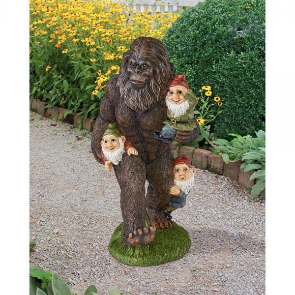 Schlepping Garden Gnomes Bigfoot Statue plus freight